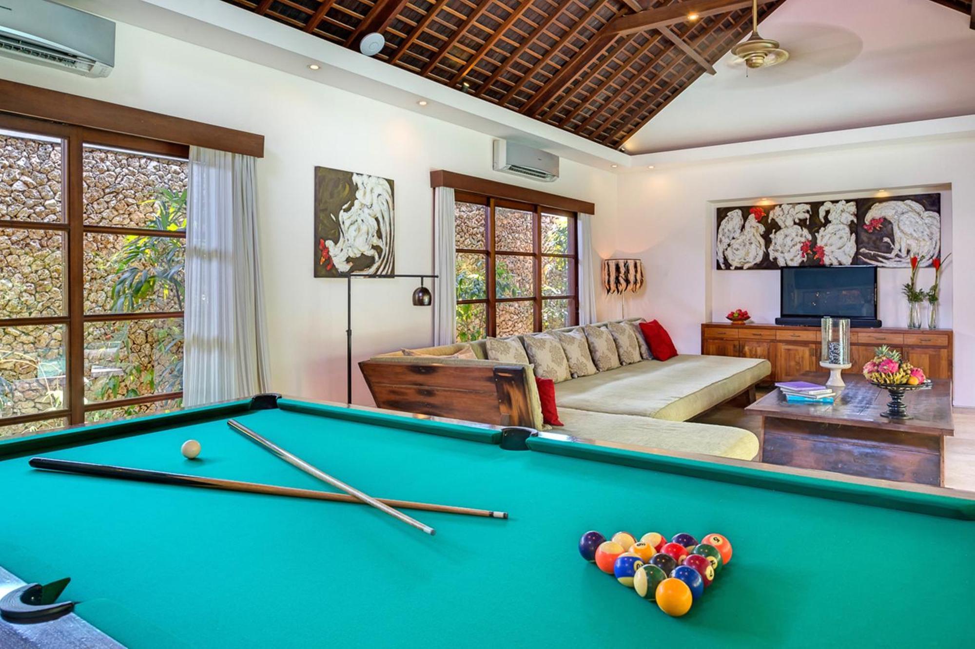 Lataliana Seminyak Villa Buitenkant foto