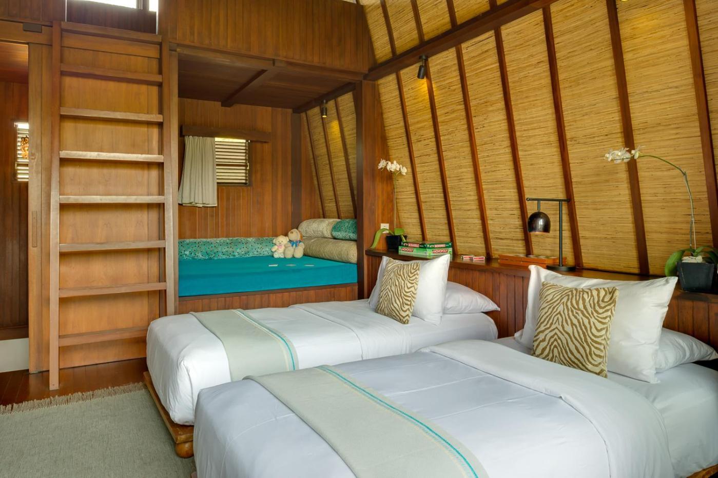 Lataliana Seminyak Villa Buitenkant foto