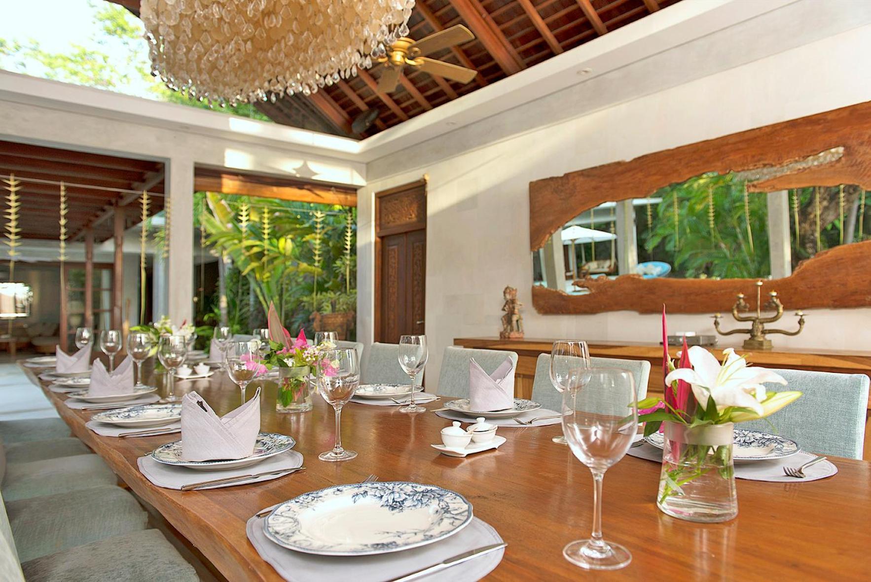 Lataliana Seminyak Villa Buitenkant foto