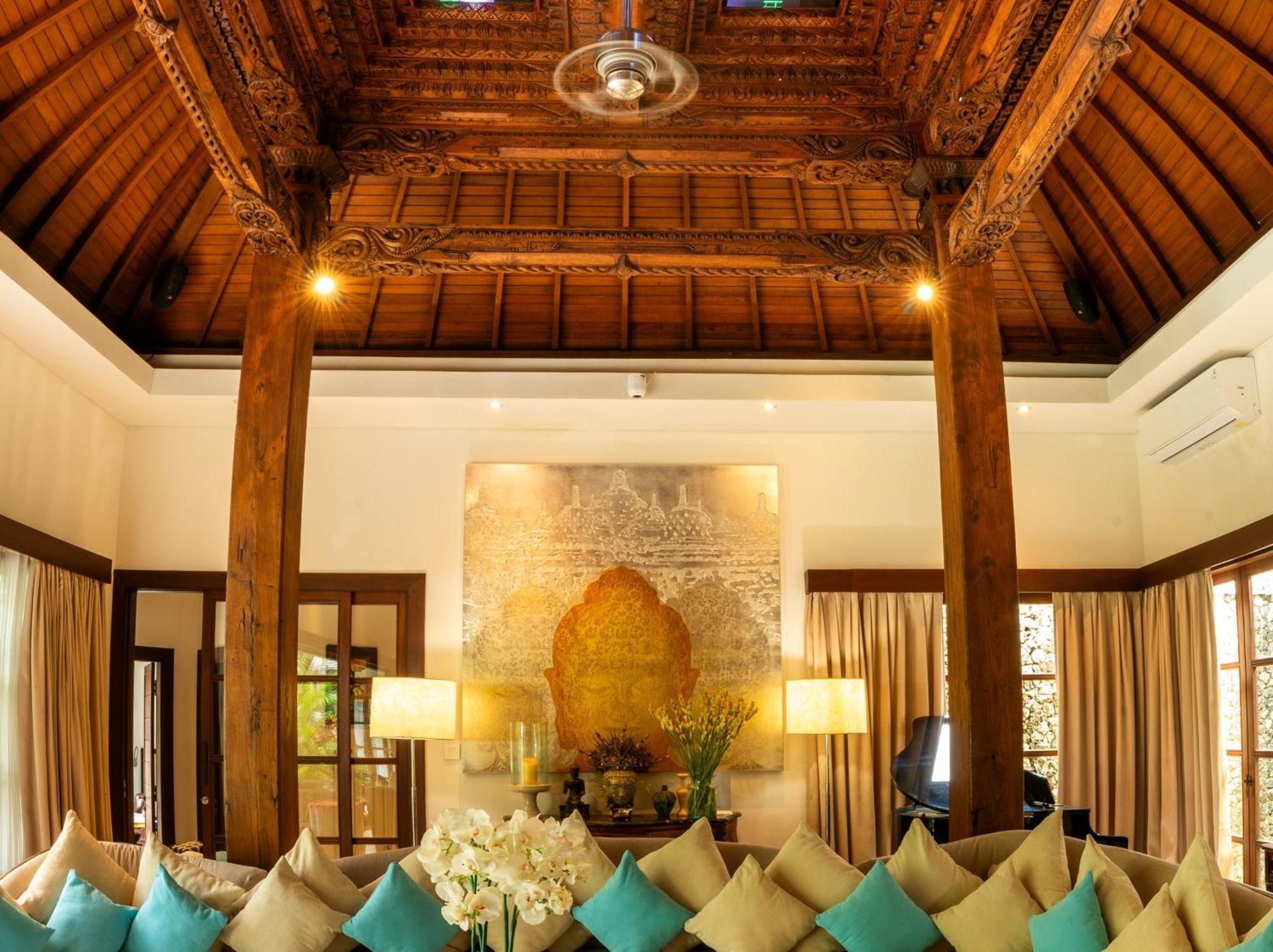 Lataliana Seminyak Villa Buitenkant foto